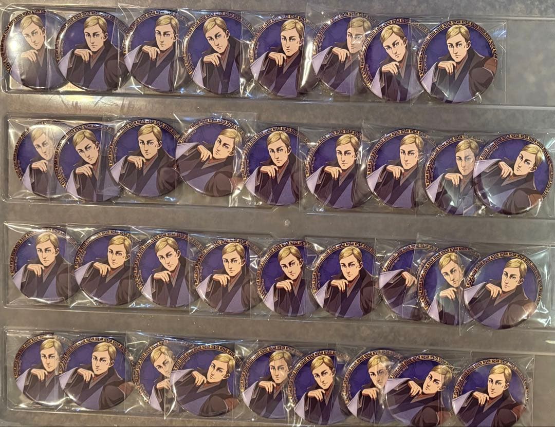 エルヴィン 缶バッジ35点セット 進撃の巨人 カラオケ まねきねこ