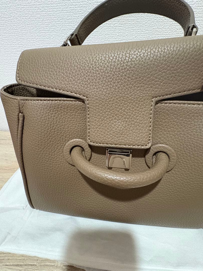 VASIC ショルダーバッグ