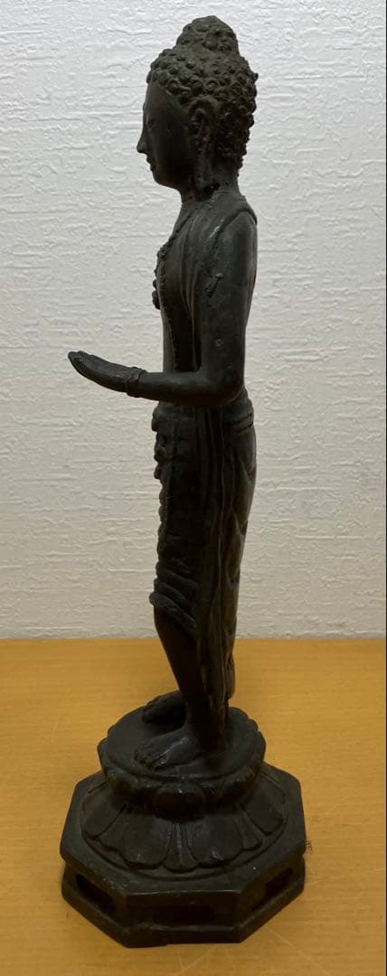 【金属製工芸/骨董品】仏像　置物　インテリア　オブジェ　金属製