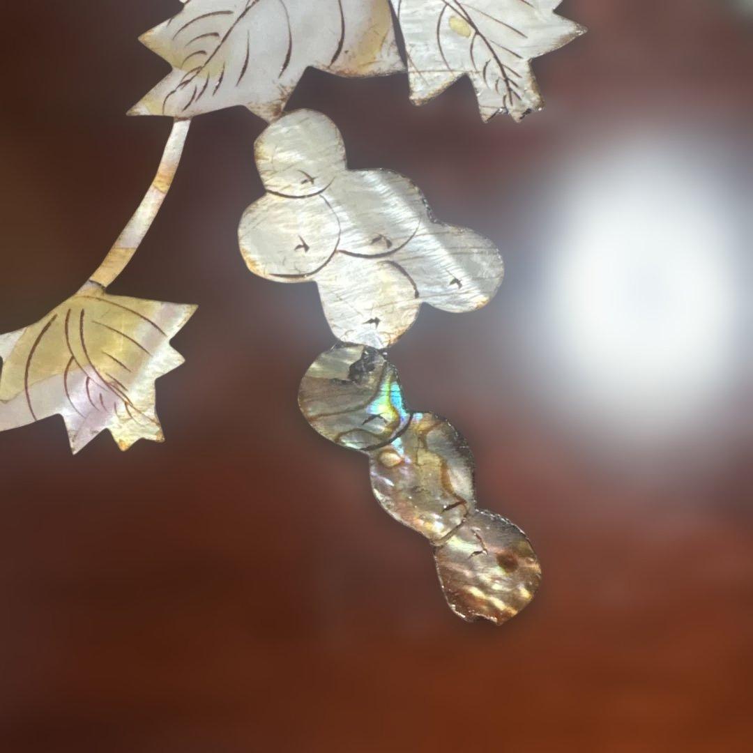 高級銘木 唐木 花梨無垢 螺鈿細工 木製3段小引き出し 箪笥 葡萄装飾 ①