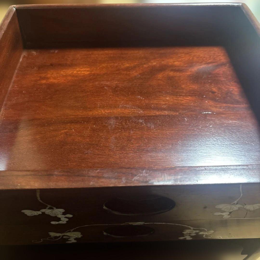 高級銘木 唐木 花梨無垢 螺鈿細工 木製3段小引き出し 箪笥 葡萄装飾 ①