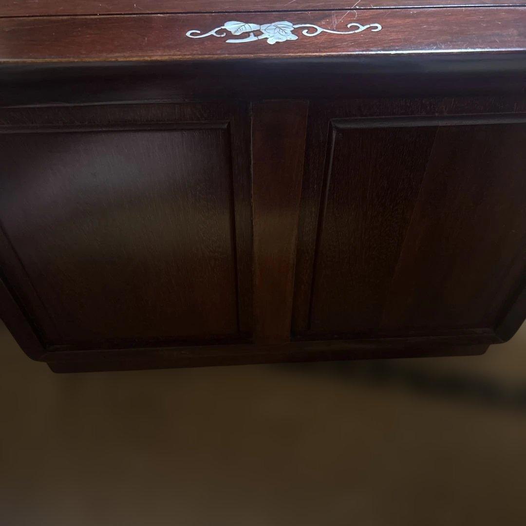 高級銘木 唐木 花梨無垢 螺鈿細工 木製3段小引き出し 箪笥 葡萄装飾 ①