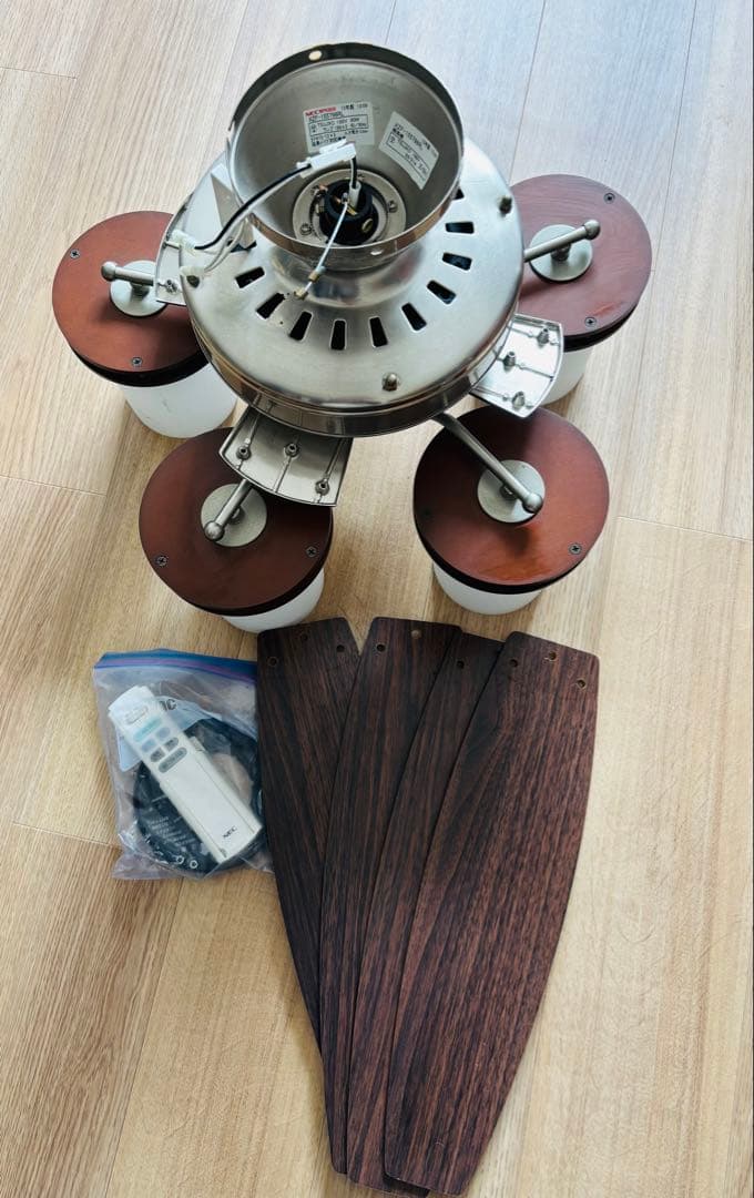 NEC照明器具　4枚羽根 シーリングファン