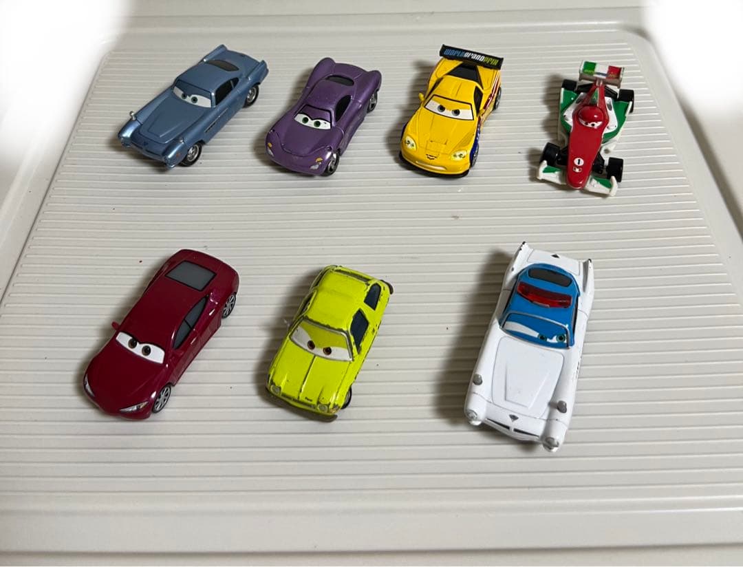 カーズ、ミニカー（マテル）グレム、フィンマックミサキル空港警備タイプ