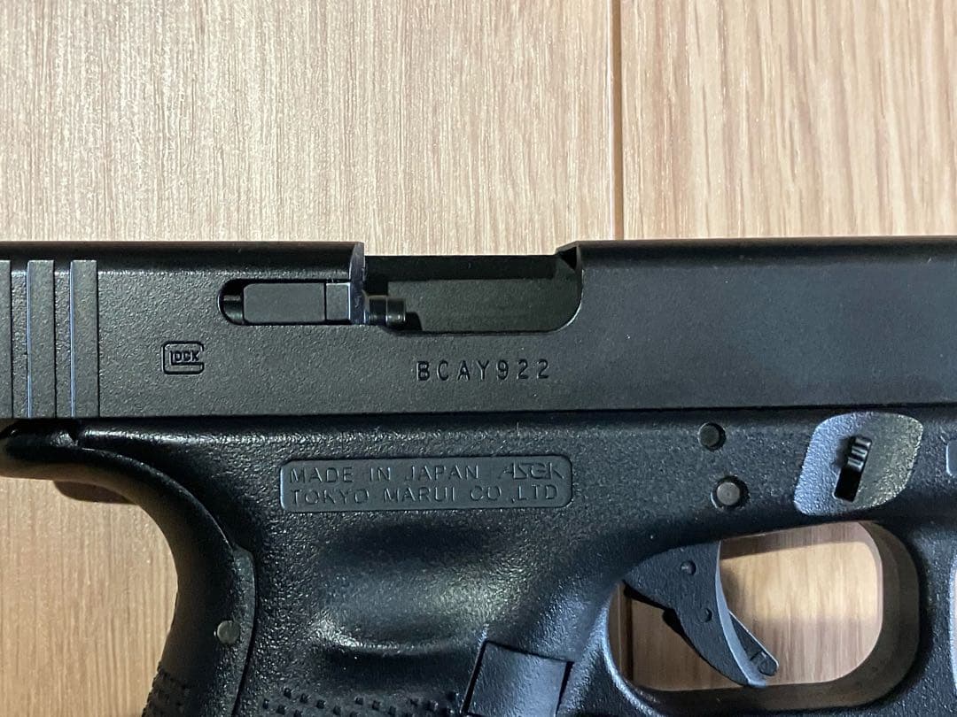 Glock 17 gen4 ガスブロ3本マガジン付き