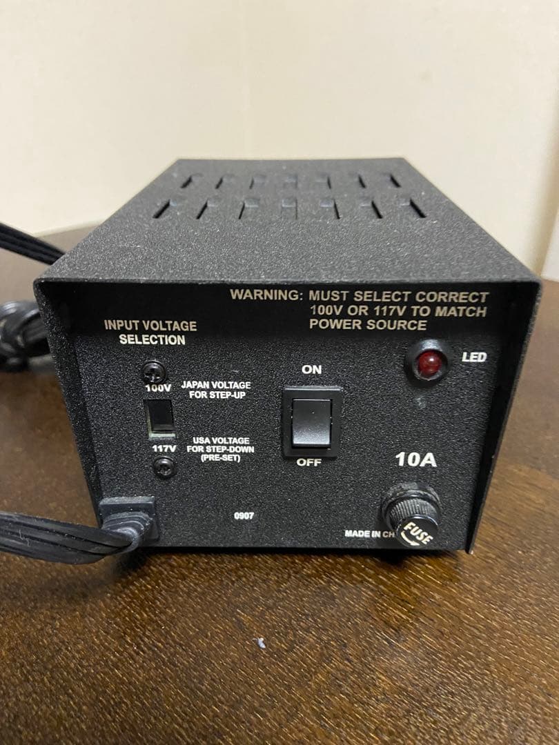 変圧器110V-117V 1000W(VA) SM-1000J 変圧器