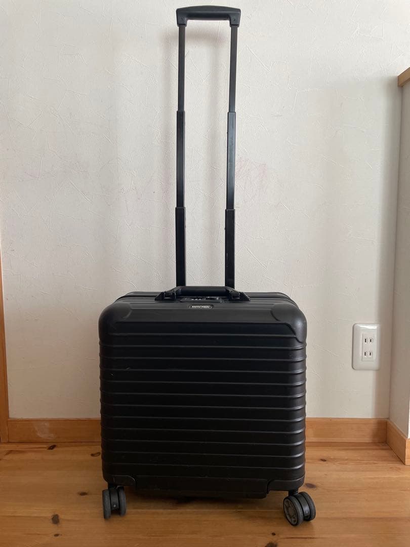 RIMOWA(リモワ サルサ）　27L　キャリーケース　４輪