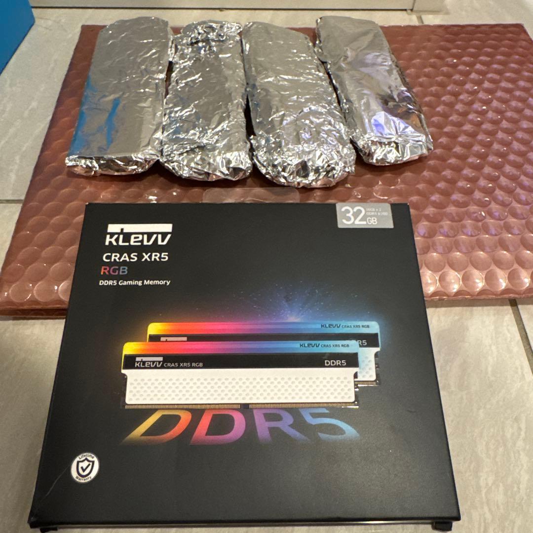 KLEVV CRAS XR5 DDR5 32GB RGBメモリ