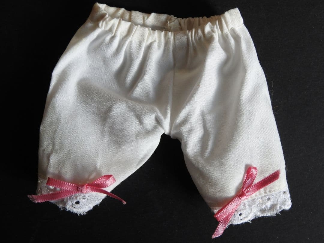 Goebel 　ゴーベル　ヴィンテージ　ポーセリン　猫　ドール　人形　置物