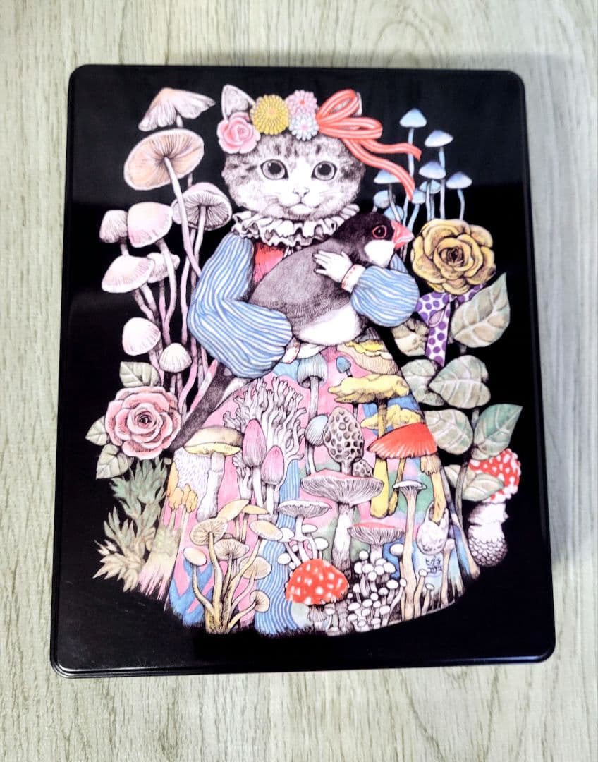 ヒグチユウコ×ホルベイン 2014年 角缶