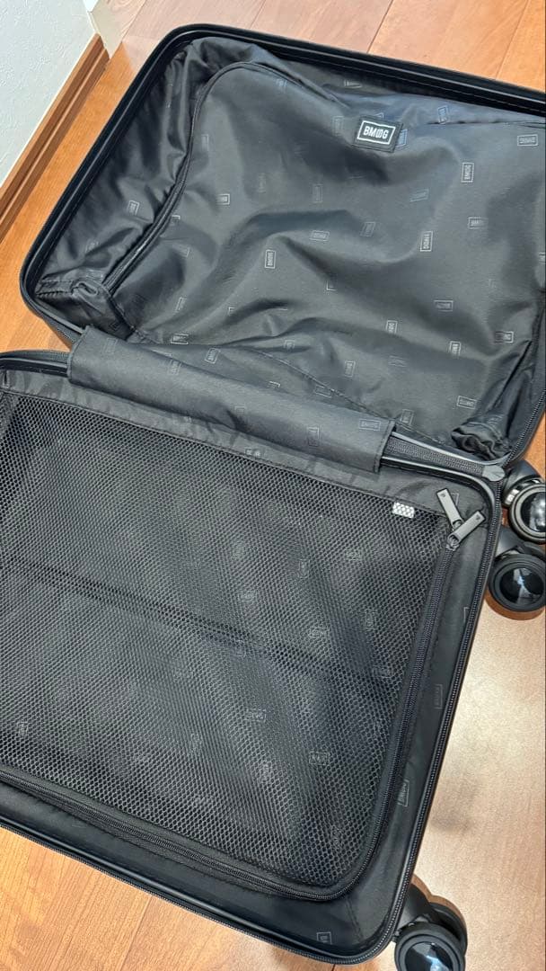 BMSG 中型キャリーケース ブラック