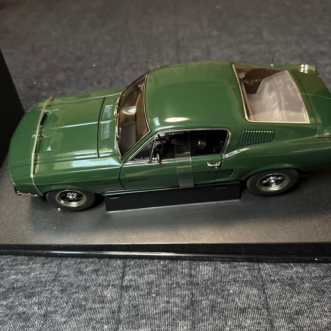 オートアート 1/18 ブリット マスタング オリジナル ダイキャストモデル