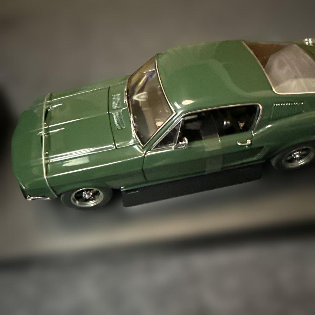 オートアート 1/18 ブリット マスタング オリジナル ダイキャストモデル