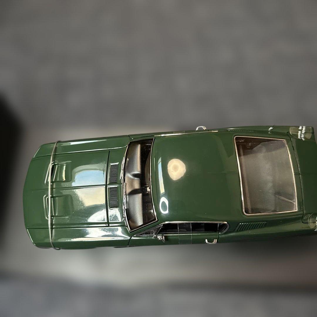 オートアート 1/18 ブリット マスタング オリジナル ダイキャストモデル