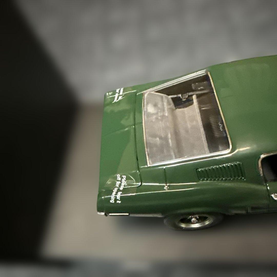 オートアート 1/18 ブリット マスタング オリジナル ダイキャストモデル