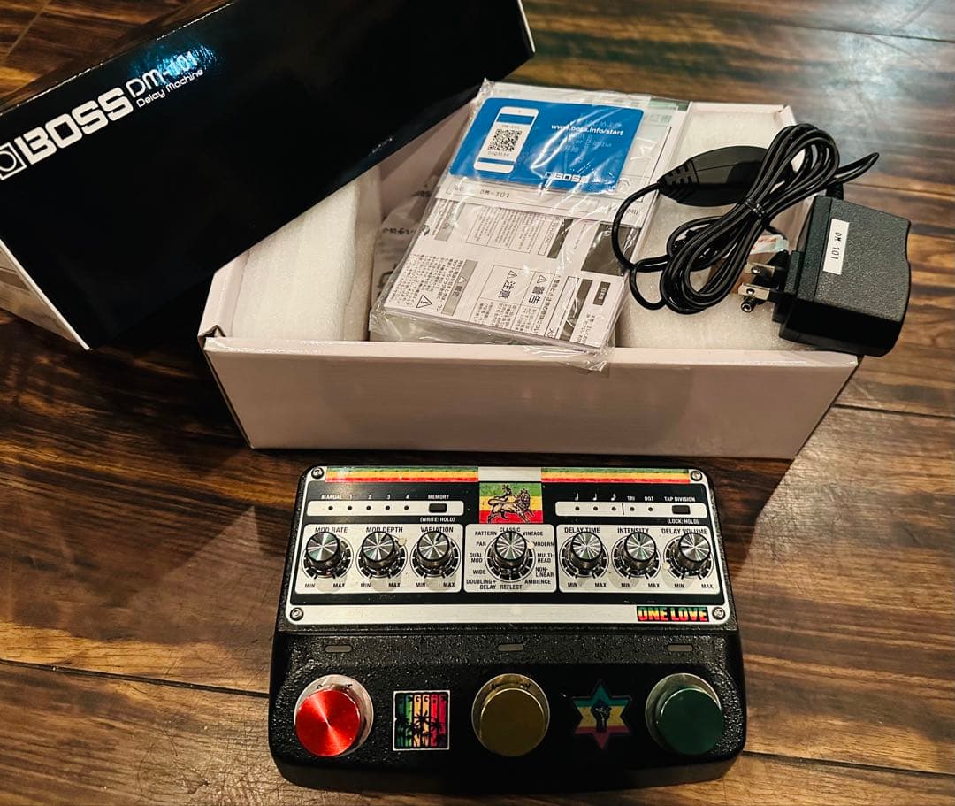 BOSS DM-101 アナログディレイエフェクター