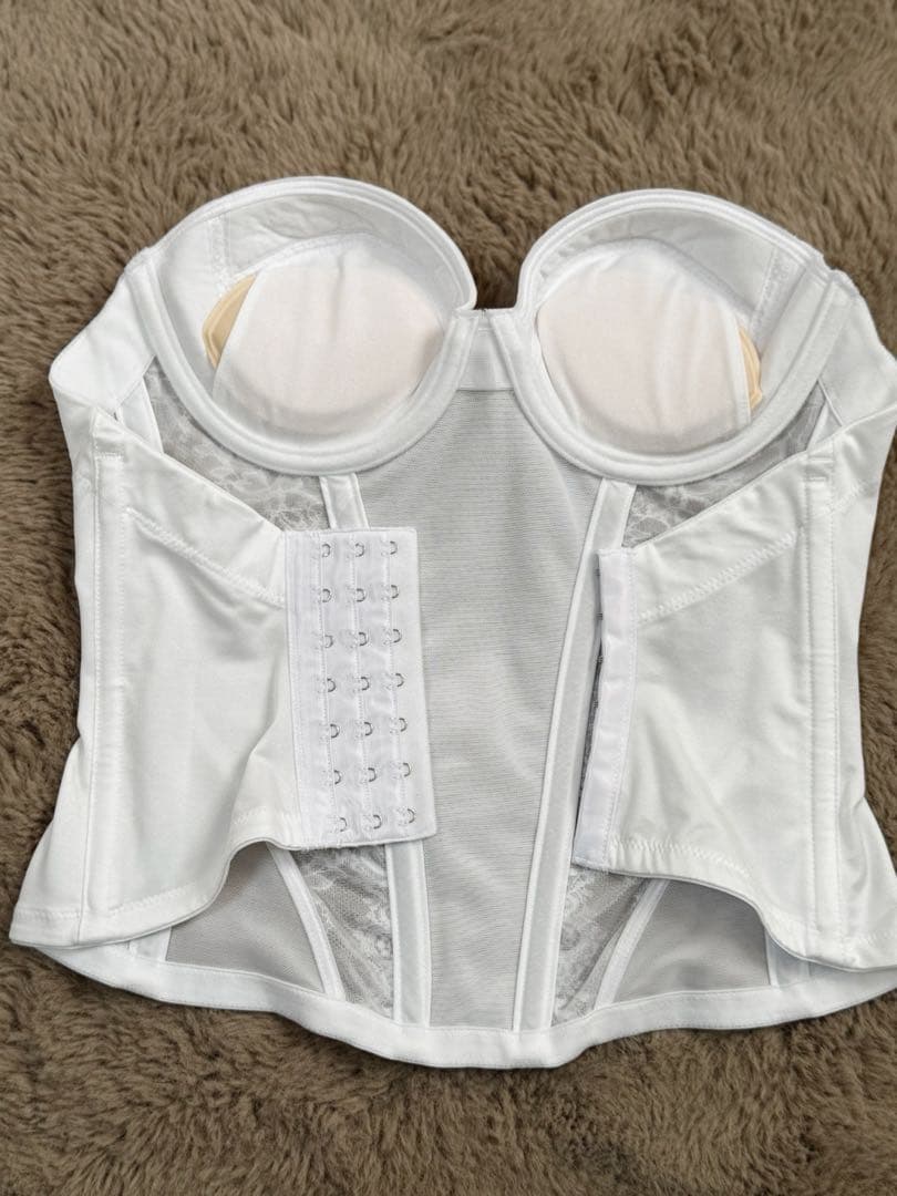 ワコール　ブライダルインナー 白 D70