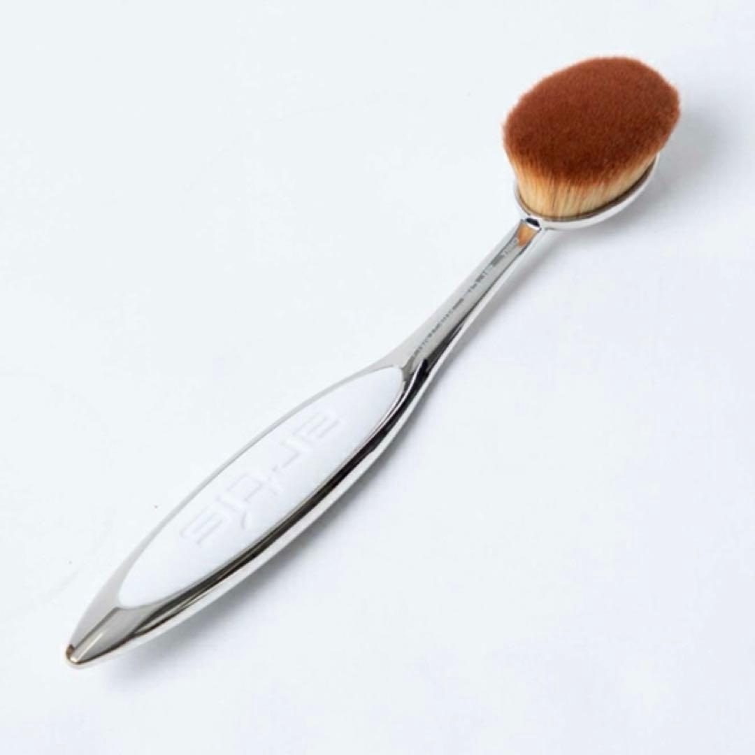 ARTIS ファンデーションブラシ シルバーオーバル6