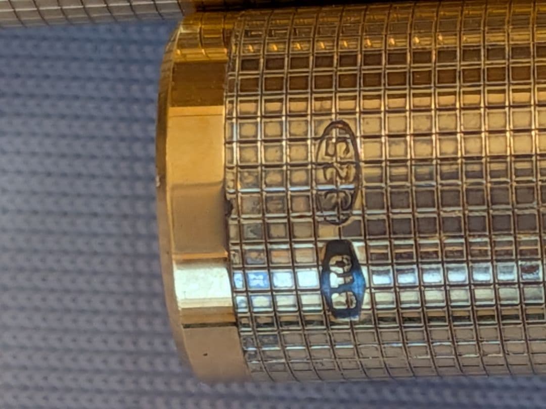 万年筆 AURORAアスティルパーメイルリニアFゴールド NY近代美術館永久展示