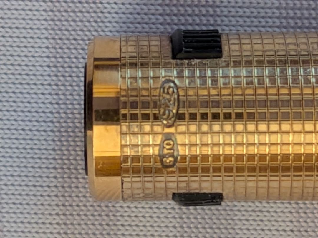 万年筆 AURORAアスティルパーメイルリニアFゴールド NY近代美術館永久展示