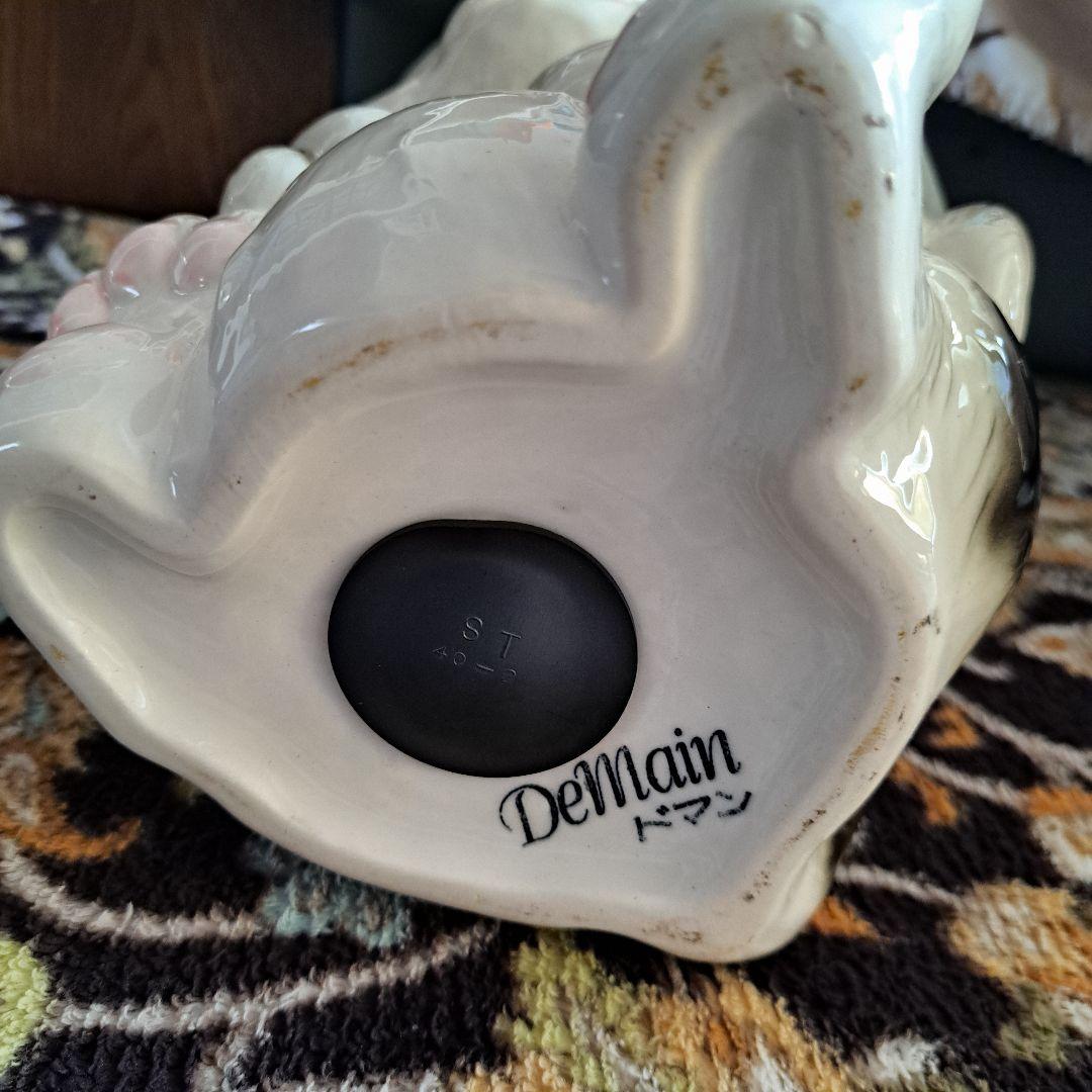 猫の陶器製貯金箱(ドマン)