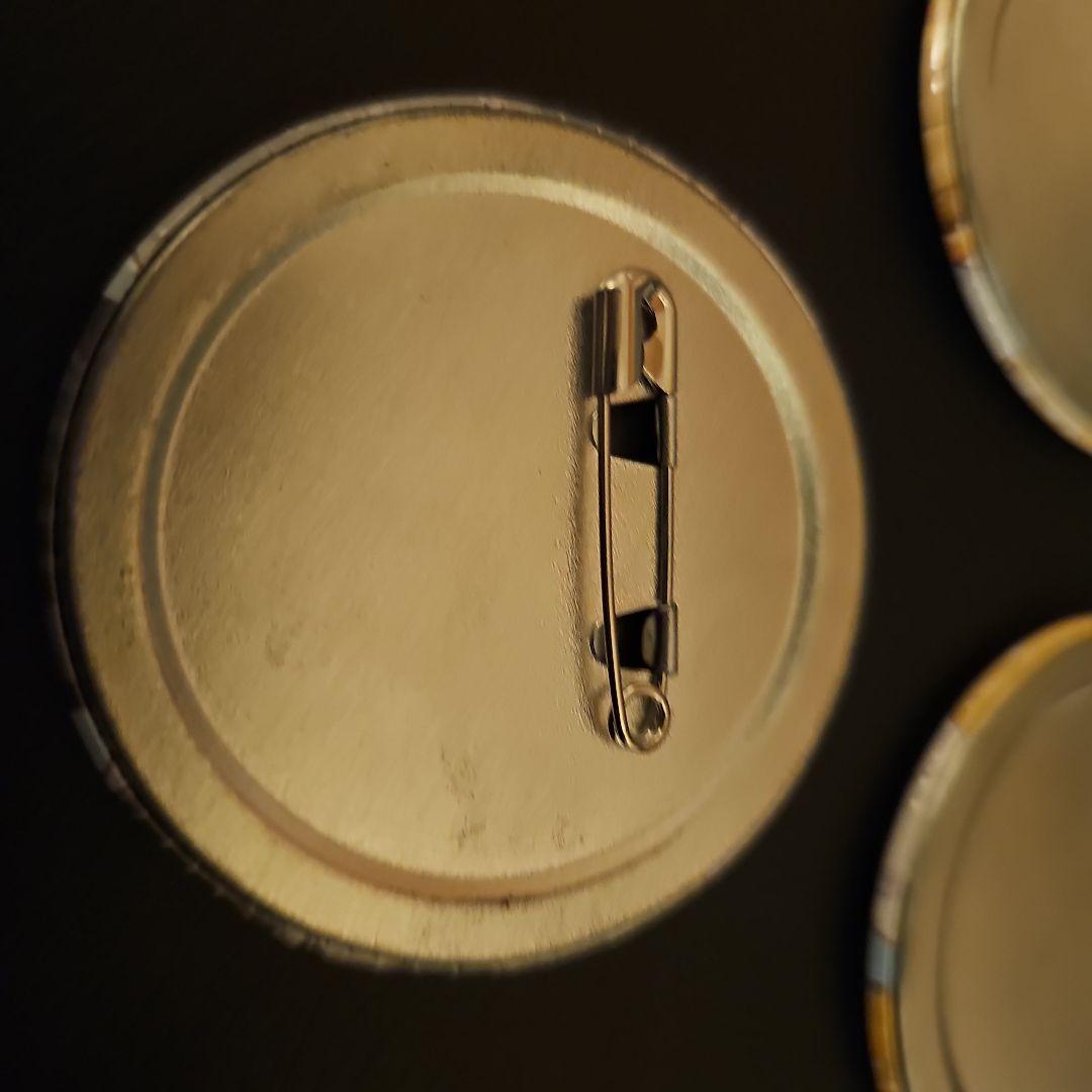 エトラちゃんは見た 3周年缶バッジ