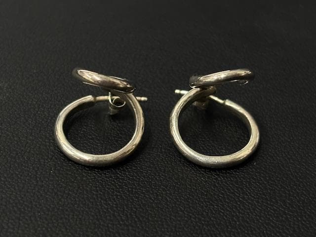 agete アガット シルバー刻印 ツイストデザイン ピアス