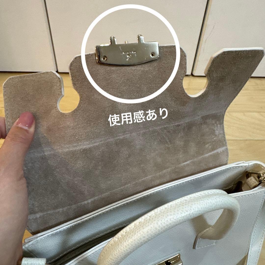 FURLA ホワイト　ショルダーバッグ