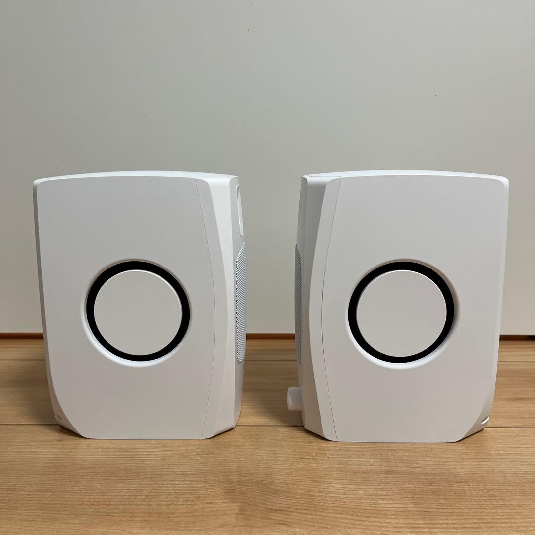 ADAM AUDIO D3V ホワイトスピーカー