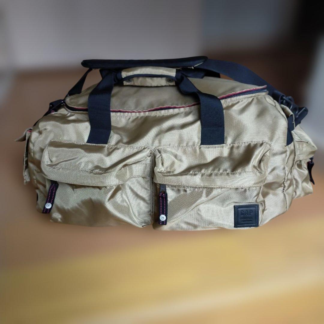 GAP ベージュ ボストンバッグ 耐久性