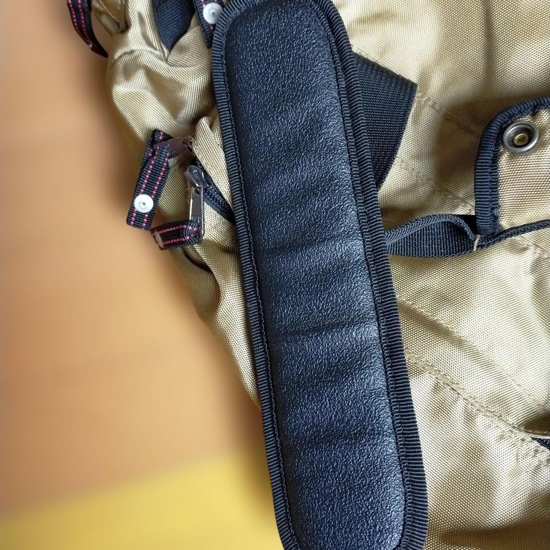 GAP ベージュ ボストンバッグ 耐久性