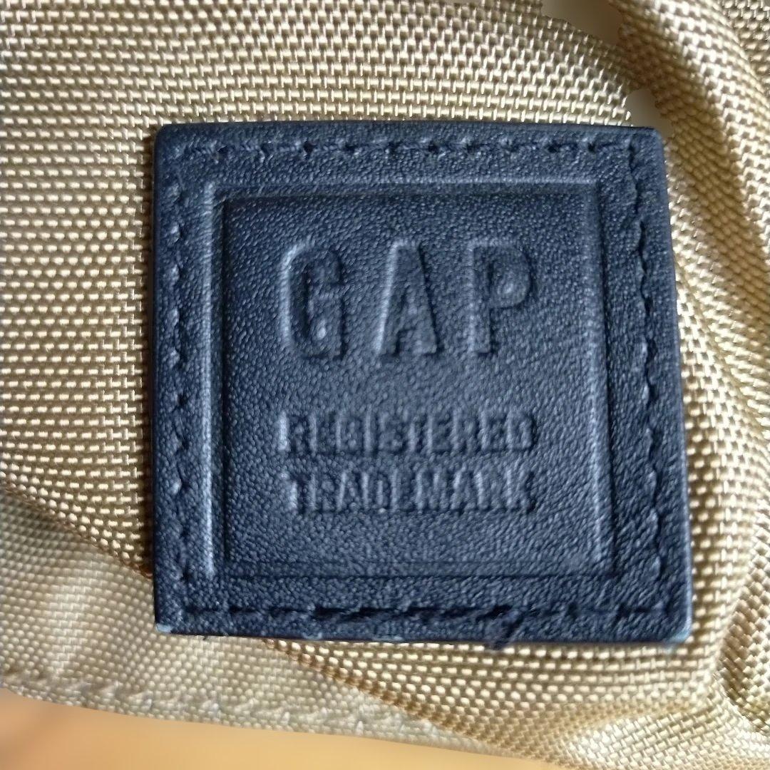 GAP ベージュ ボストンバッグ 耐久性