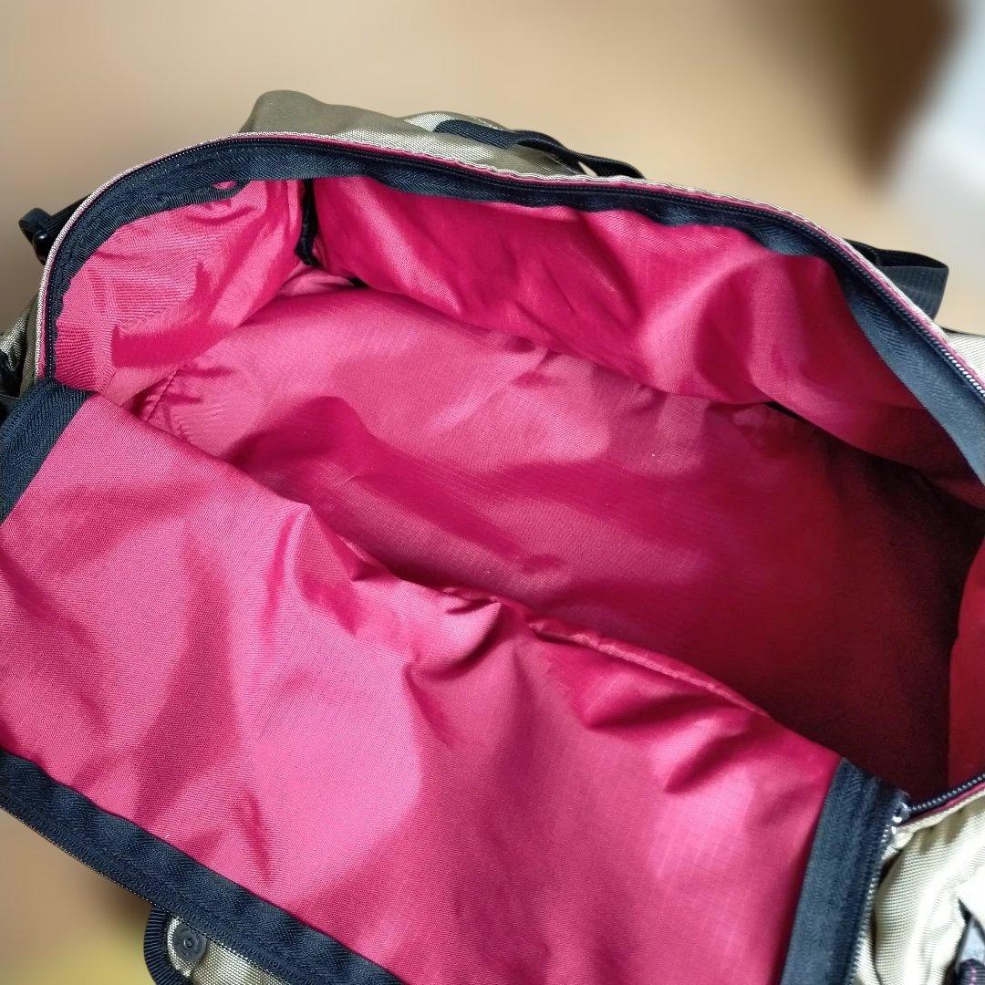 GAP ベージュ ボストンバッグ 耐久性