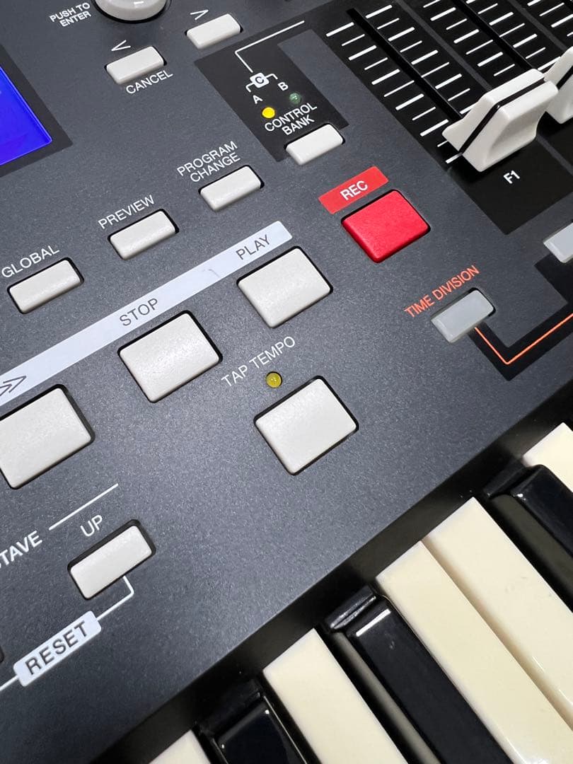 [希少]AKAI MPK61 MIDIキーボード