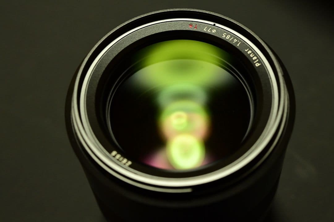 Zeiss Milvus 1.4/85　ZF.2ニコン用