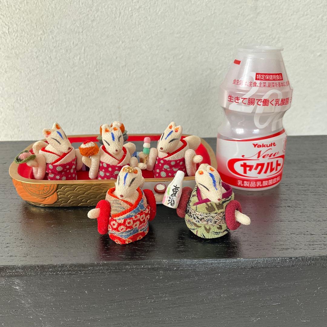 キツネのお雛様　ミニ雛 創作縮緬人形　ひな祭り　 犬筥