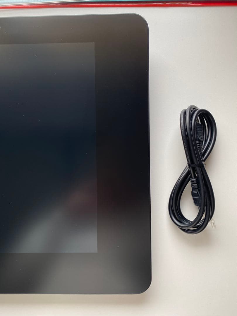 液タブ・ペンタブ Wacom Cintiq Pro 24 (DTH-2420)