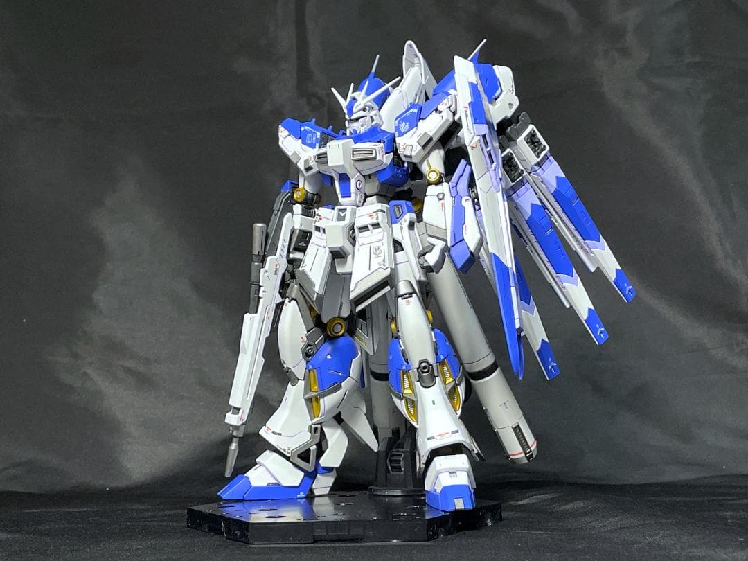 RG Hi-νガンダム＋ハイパー・メガ・バズーカ・ランチャー 全塗装完成品