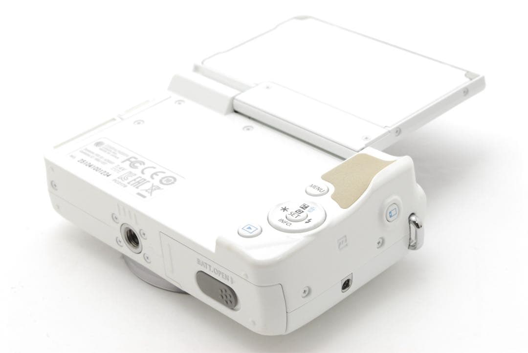 ✨極美品✨キャノン EOS M10❤️Wi-Fi&自撮◎❤️超小型軽量ミラーレス！