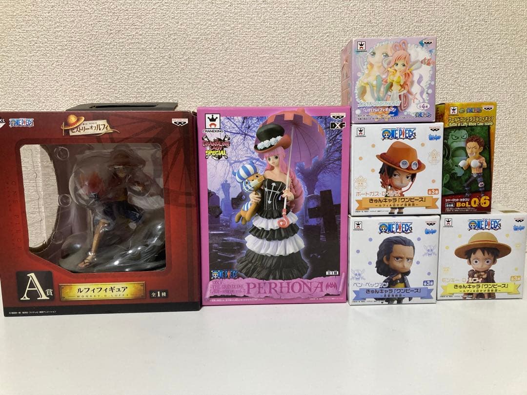 ワンピース　プライズフィギュア等19点まとめ売り