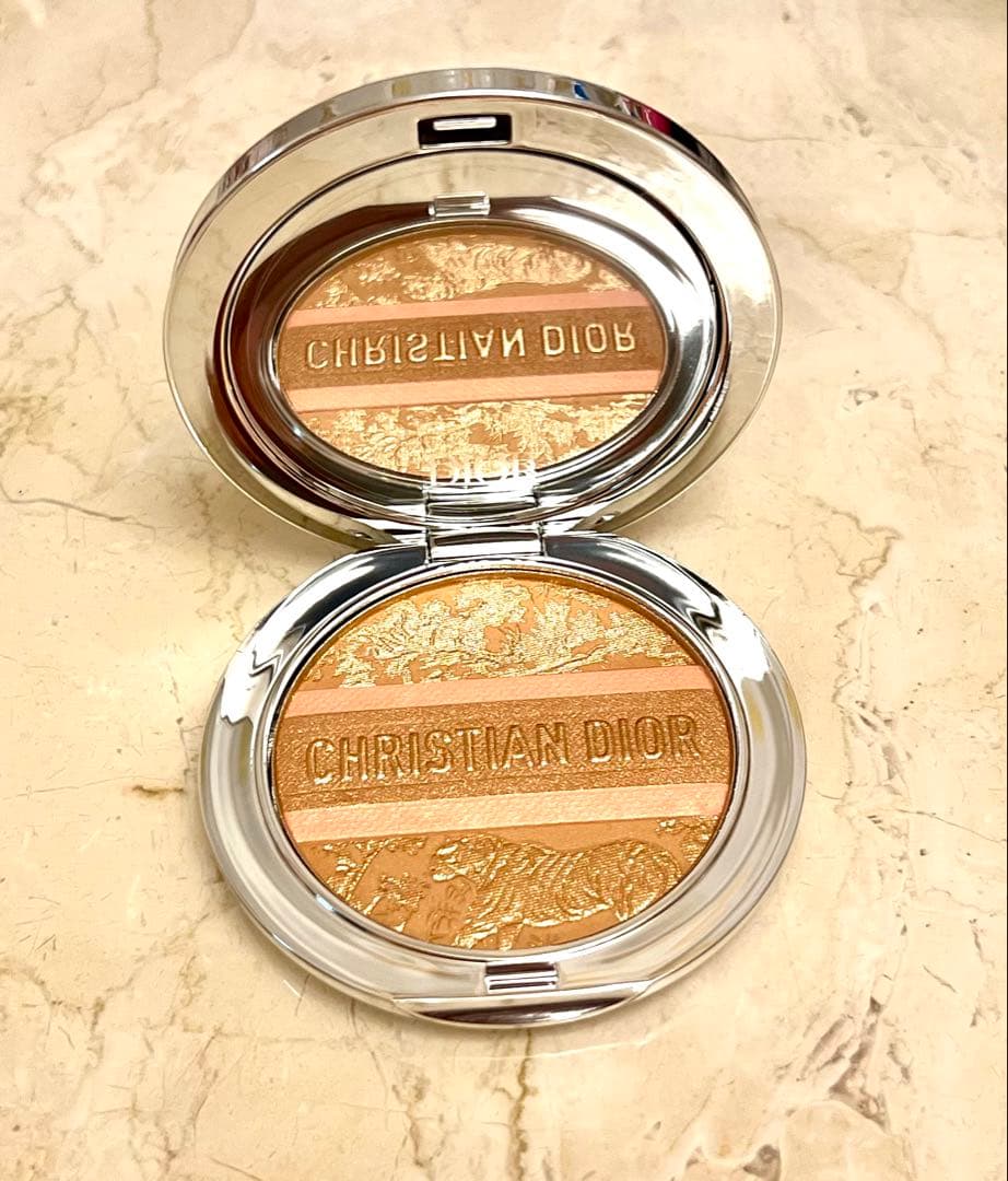 <新品・未使用>ディオールスキン フォーエヴァー ヌード ブロンズ グロウ