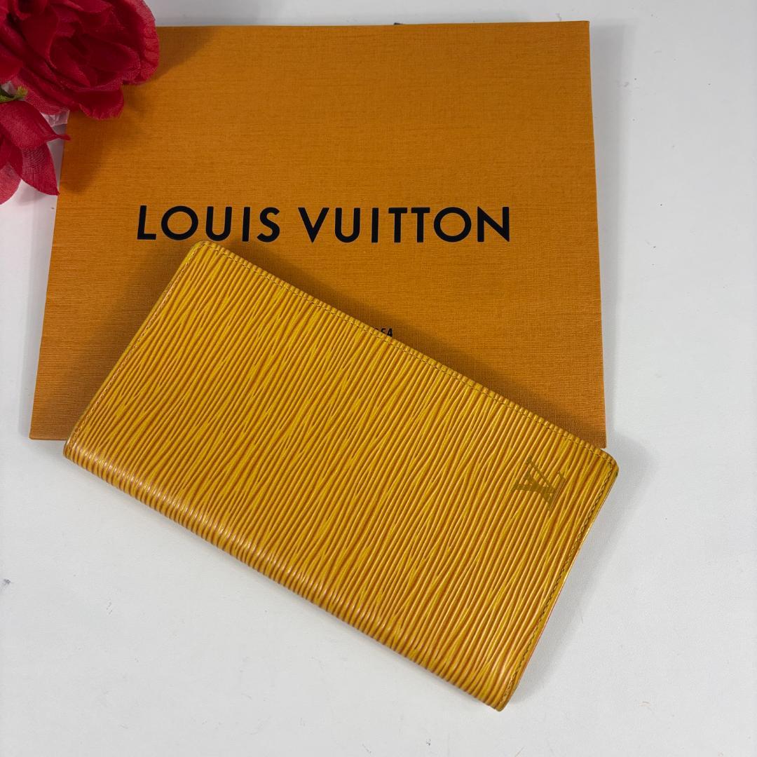 ルイヴィトン エピ ポルトカルトクレディエン 二つ折り長財布　M63219