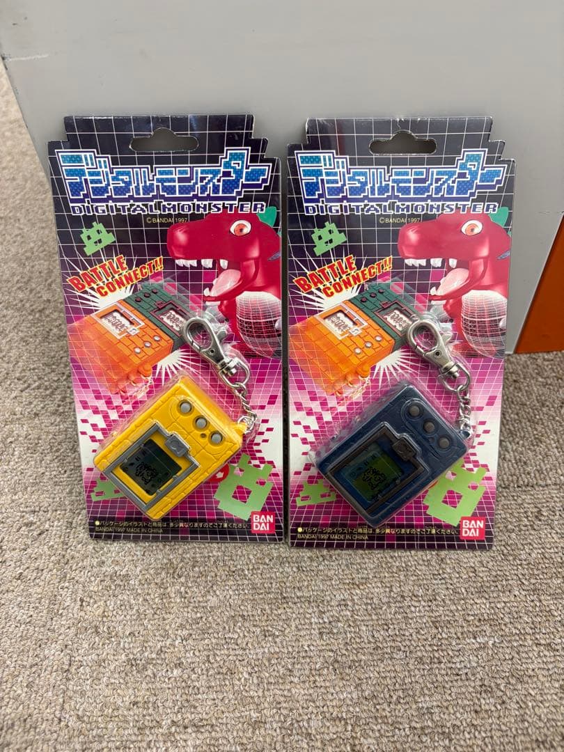 新品 デジタルモンスター グレー・イエロー セット レア レトロ 希少 初代