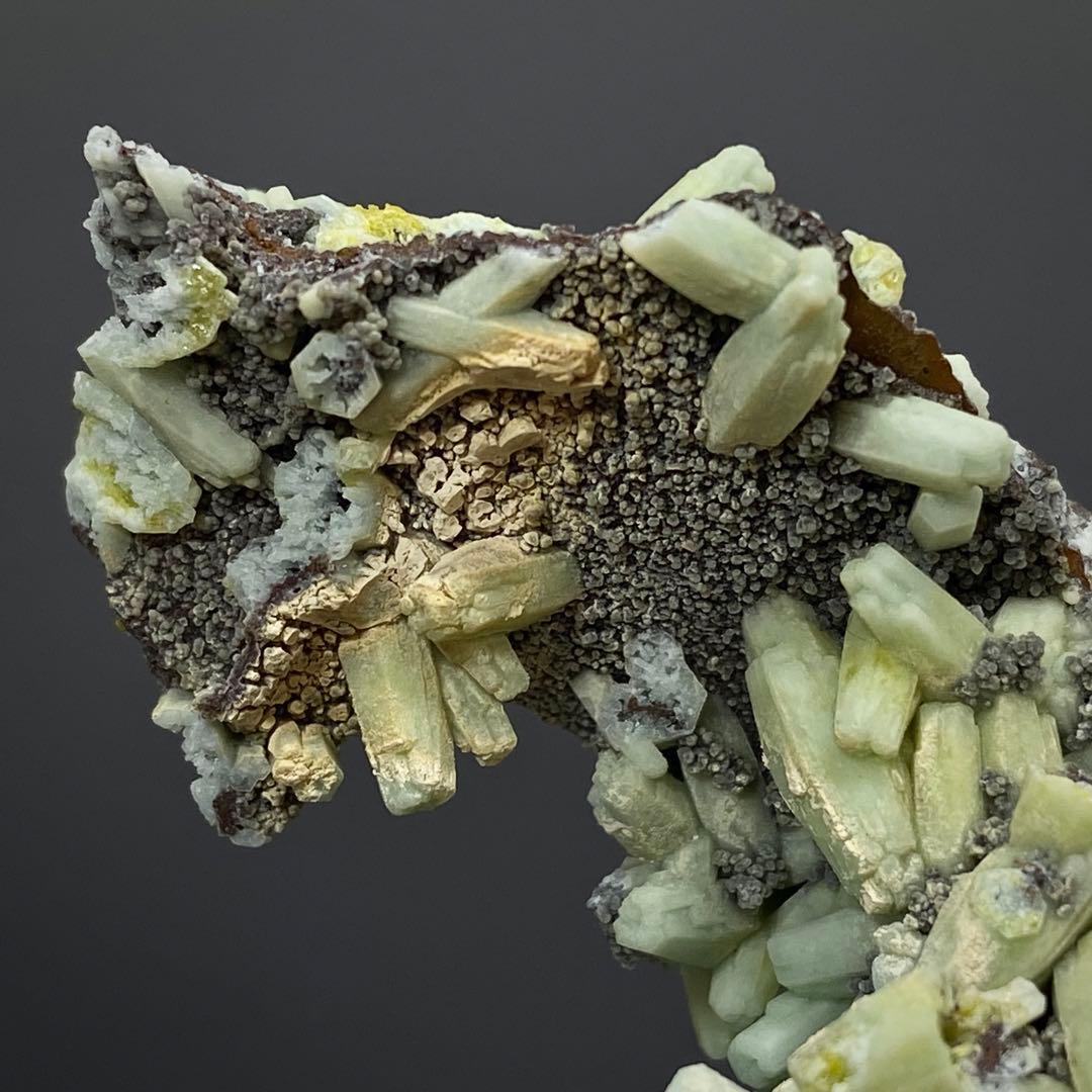 プルンボグマイト　鉛ゴム石　鉱物標本　原石鉱石　天然石　ストーン　バイカラー