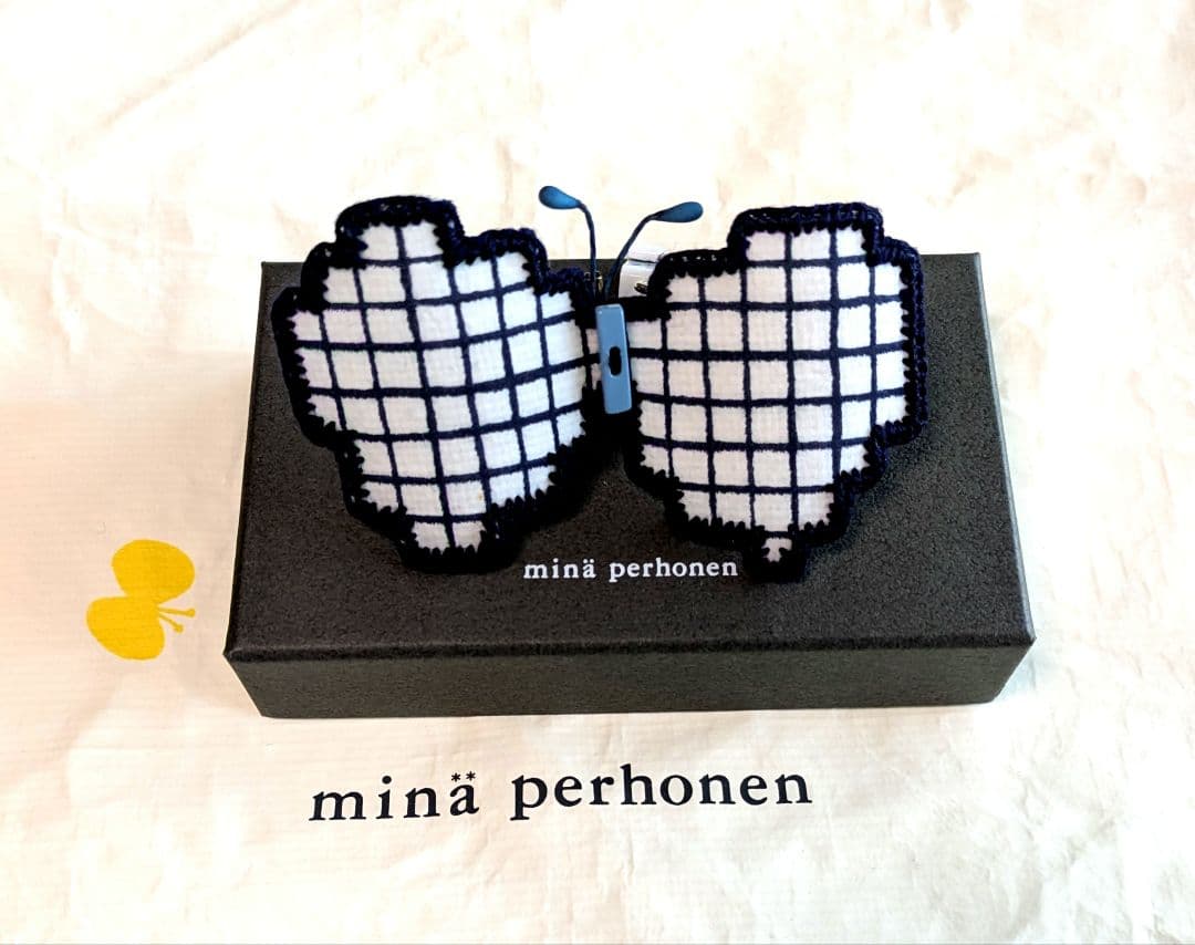 ミナペルホネン　コサージュ　faint shadow　ブローチ　未使用新品♪