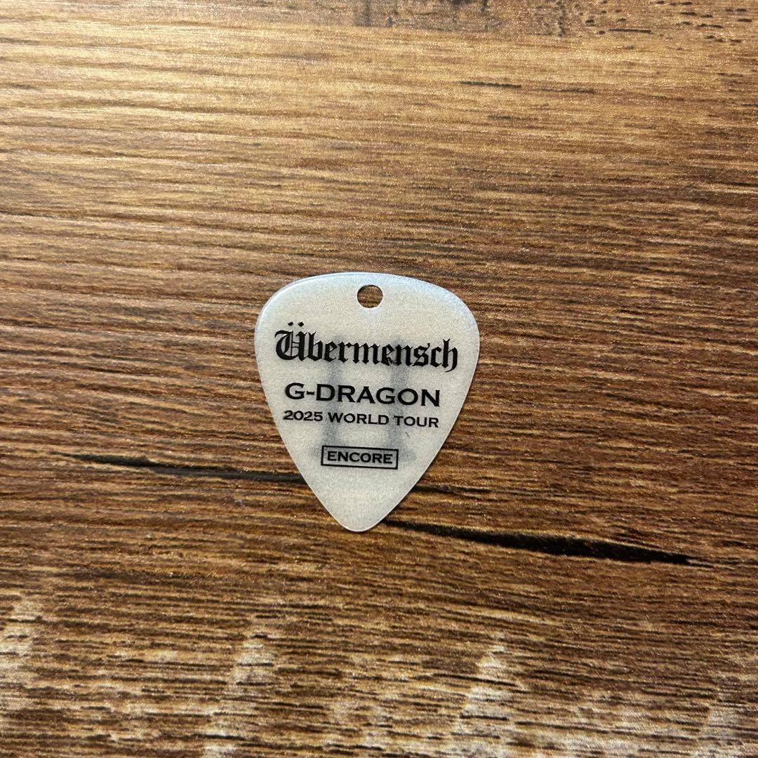 G-DRAGON （ジヨン）　WORLD TOUR ギターピック　【非売品】