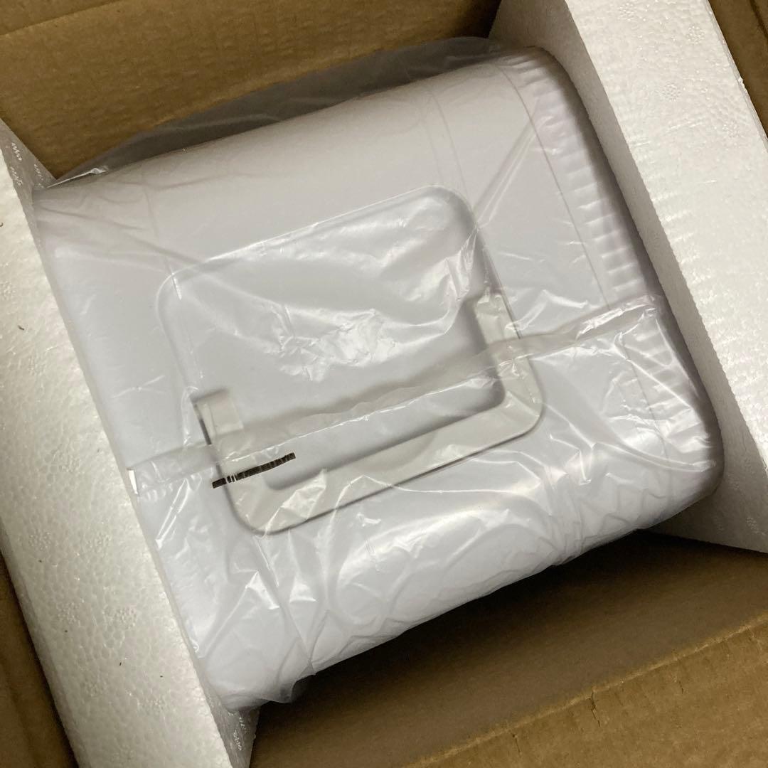 新品　冷温庫 ミニ冷蔵庫 小型冷蔵庫 8L 温度調節 保冷 保温 ポータブル