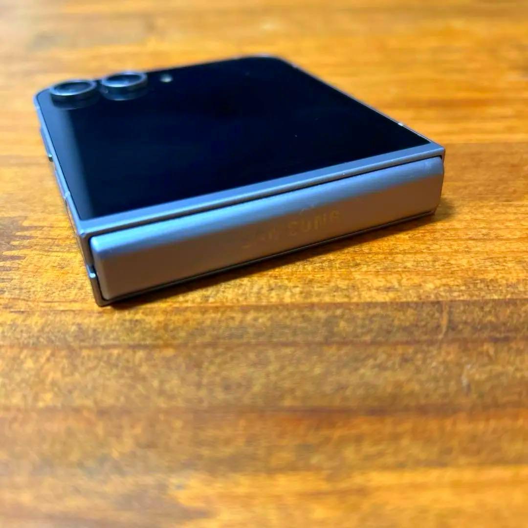 【美品】GALAXY z flip 6 国内版SIMフリー