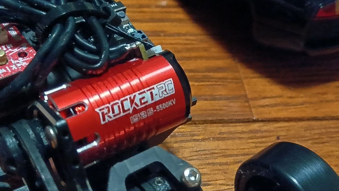 蚊車　DriftArt DA4　フタバt-fhss対応受信機付属