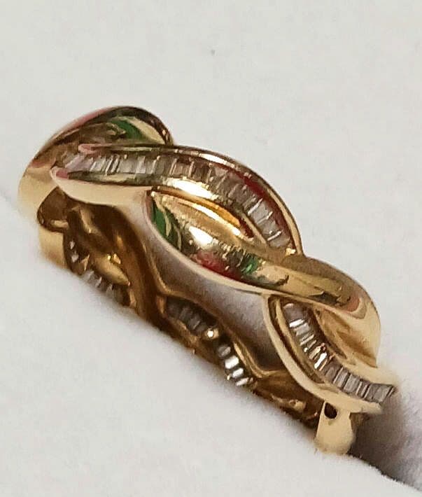 金K18 ツイストデザイン、ダイヤ入りフルエタ二テ－リング２０号、約５g位！